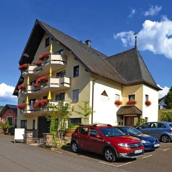 Ferienhaus Lönartz-Thielmann, hotel v destinaci Ernst
