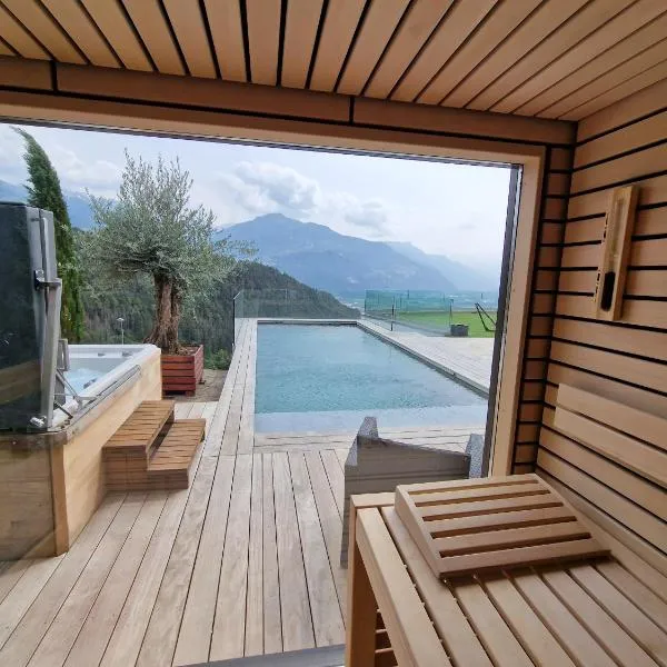 Bella & Flocon Exclusive Private Pool, Spa & Sauna Min 2 Nights, хотел в Savièse