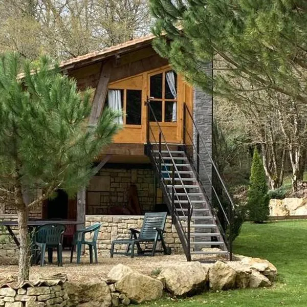 Charmant petit dortoir 3 places, hotel em Chazelles