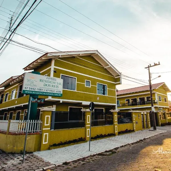 ApartPousada Residencial dos Reis, hotel em São Francisco do Sul