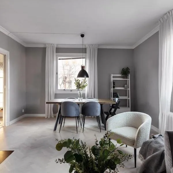 Amazing family home in Stockholm: Opp-Norrby şehrinde bir otel