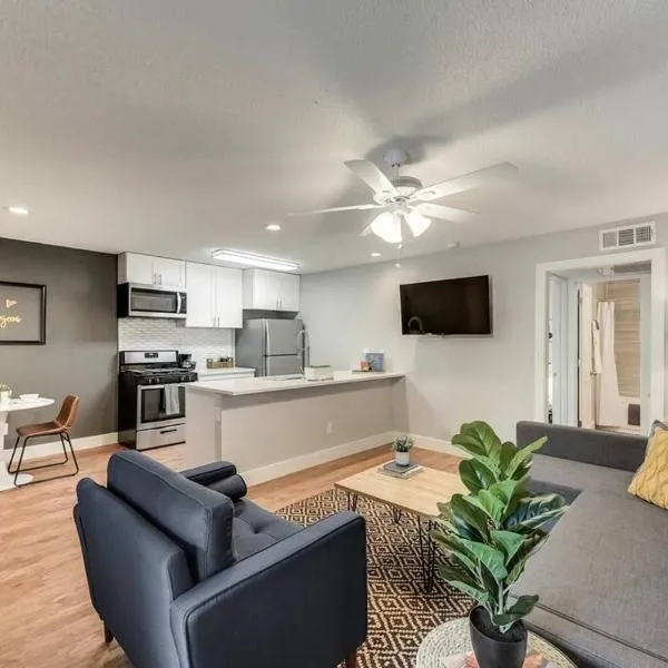 Hello Gorgeous Flat near Downtown!, hotel en Dallas
