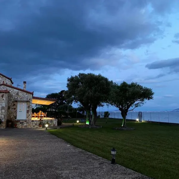 Luxury Beach Villa, hotel v destinaci Skála