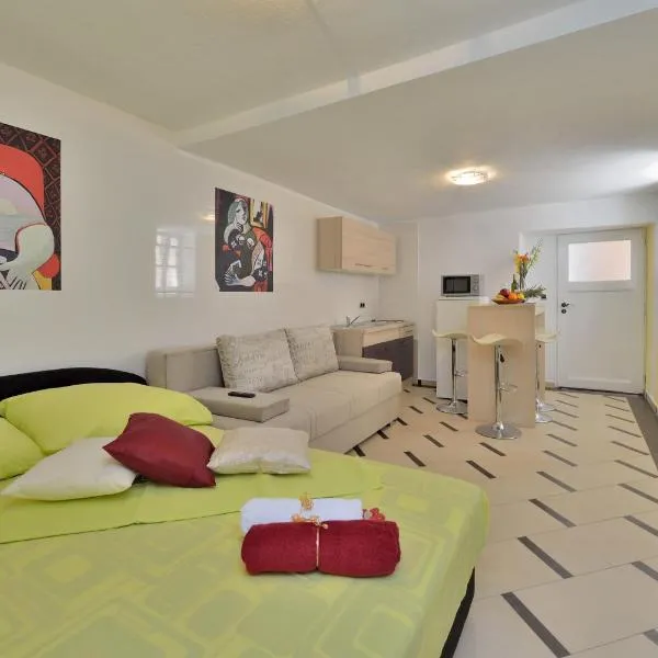 Old Town apartments, Hotel in Novigrad