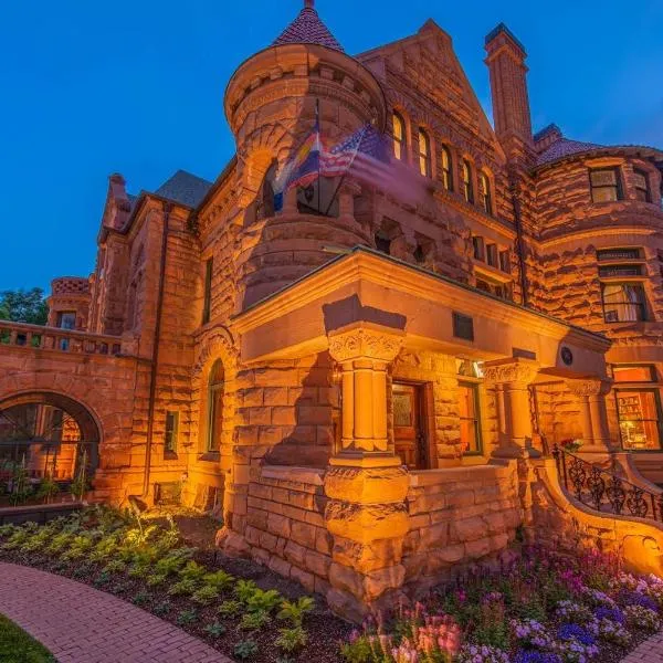 Orman Mansion - Pueblo's Most Luxurious Stay!, hotel in Pueblo