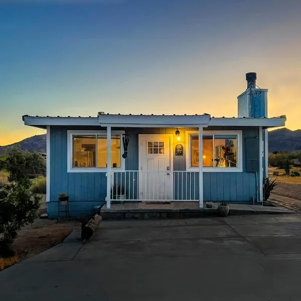 The Raven House - Renovated Homestead Cabin, hotel v destinaci Joshua Tree
