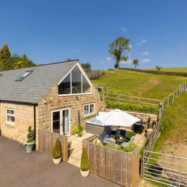 Walton House Cottage, hotel in Chapel en le Frith
