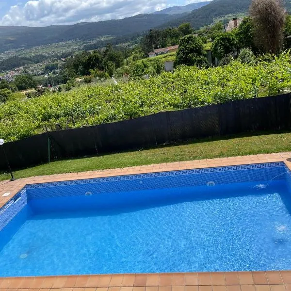 Chalet casa con piscina en ARBO Vigo, hotel v destinaci Arbo