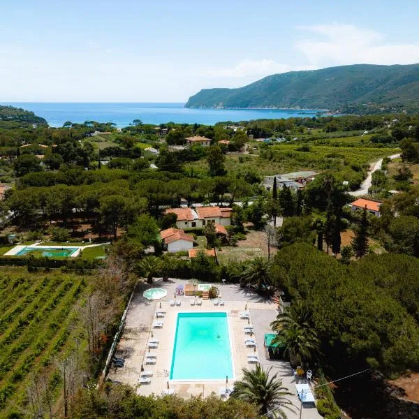 Glamping at Elba, hotel v destinaci Lacona