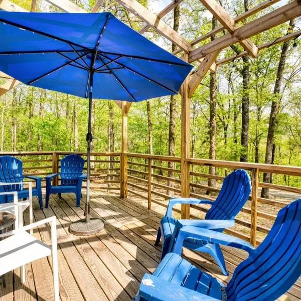 Blue Bungalow Lake Hamilton, hotel in Hot Springs
