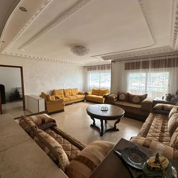 Vaste appartement au centre de Tetouan, hotel in Tetouan