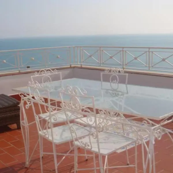 Casa panoramica del Xll secolo, hotel in Vieste