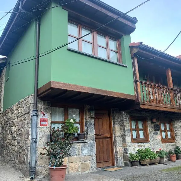 El Corral de Baxo, hotel in Felechosa