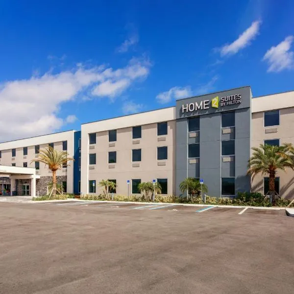 Home2 Suites By Hilton Vero Beach I-95, hotel di New Hibiscus Airpark