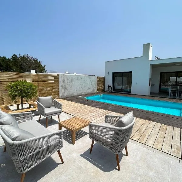 Cairnvillas Villa Essencia C45 - Luxury Villa with Private Pool near Beach, ξενοδοχείο σε Aljezur
