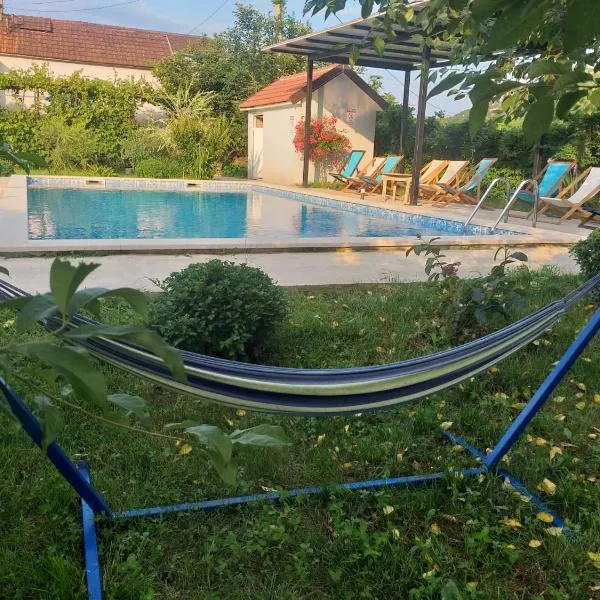 Rustic village, hotel en Rijeka Crnojevića