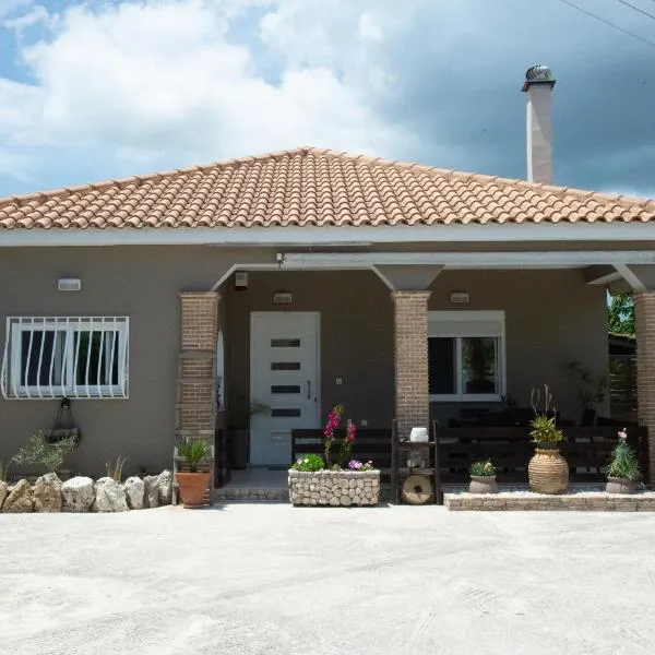 Lovos House, hotel v destinaci Laganas