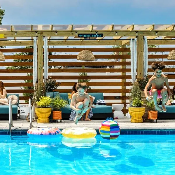 Freebird by Reverie Boutique Collection, hotel in West Yarmouth