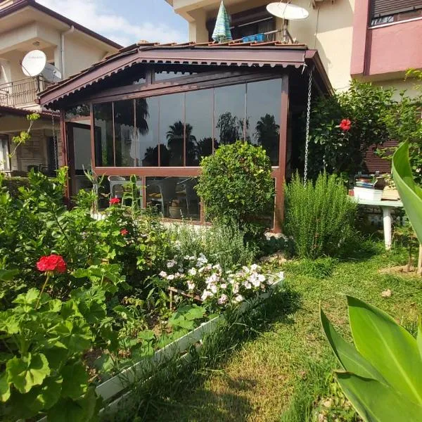 Havuzlu Bahçeli Müstakil Villa, hotel v Side