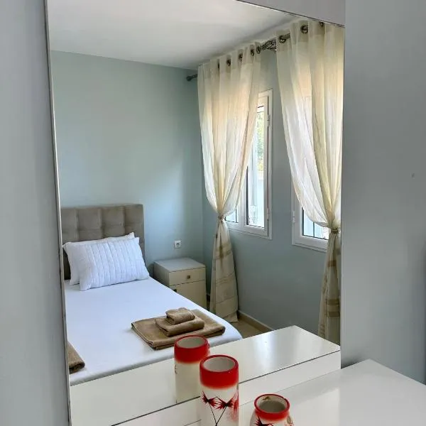 Apartment for rent Piqeras, Sarande, hotel i Piqeras