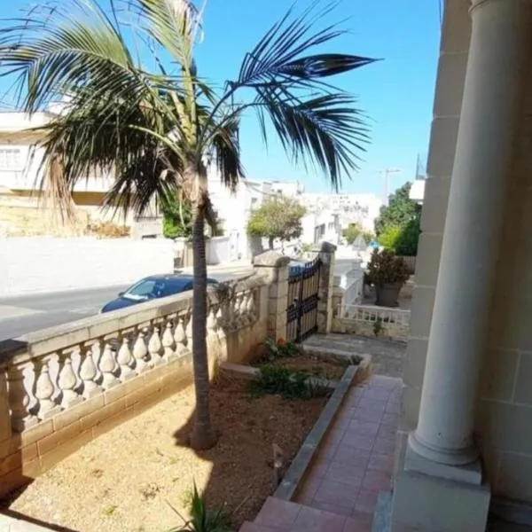 Cosy bedroom near University, hotel v destinaci Gżira