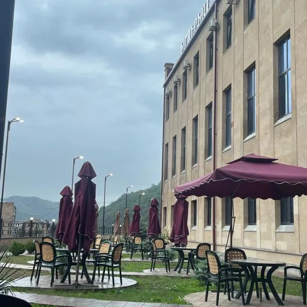 Imperial Hotel, hotel di Nerkʼin Giratʼagh