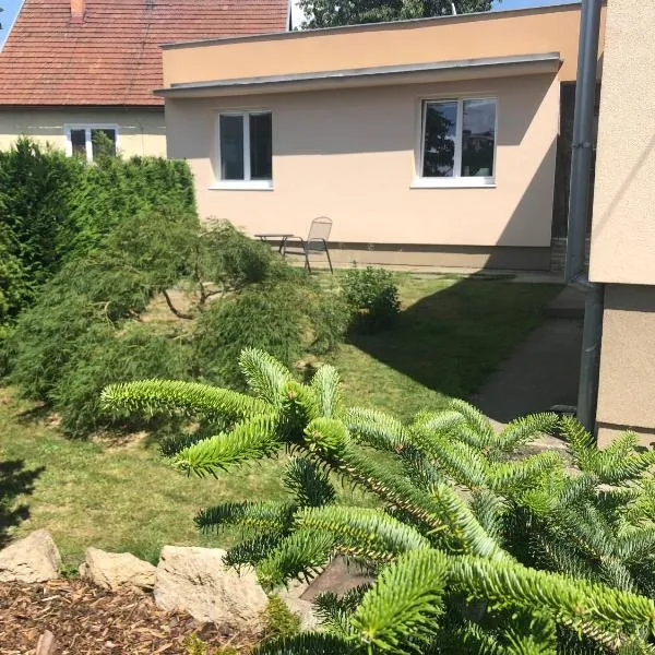 Relax 38, hotel in Prievidza