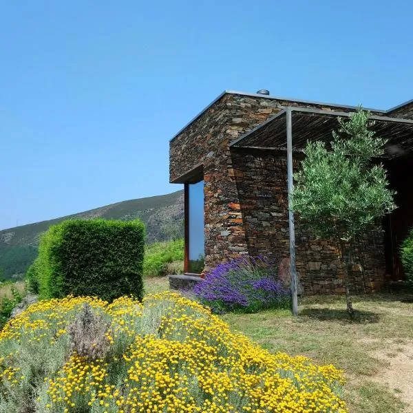 InXisto Lodges, hotel v destinaci Piódão