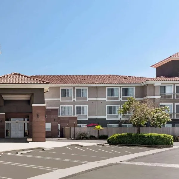 La Quinta by Wyndham Hesperia Victorville, hotell i Adelanto