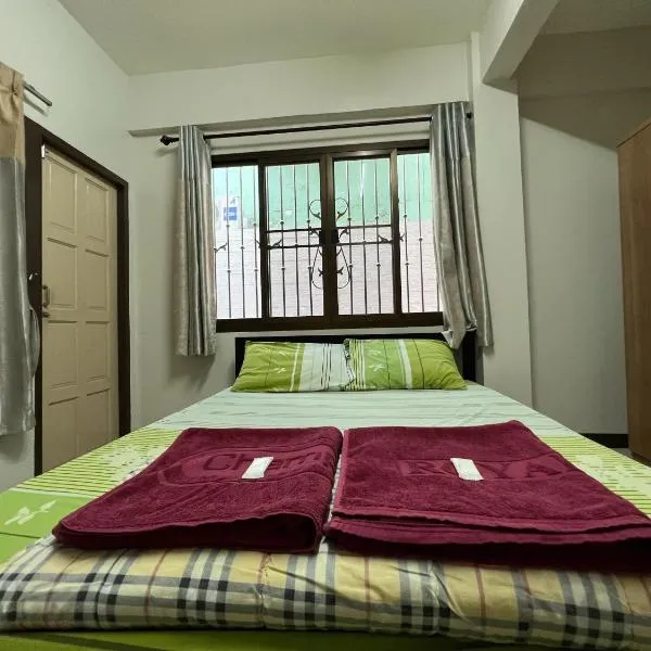 Pimravee Apartment (Yaek 8), хотел в Ban Zong Katiam