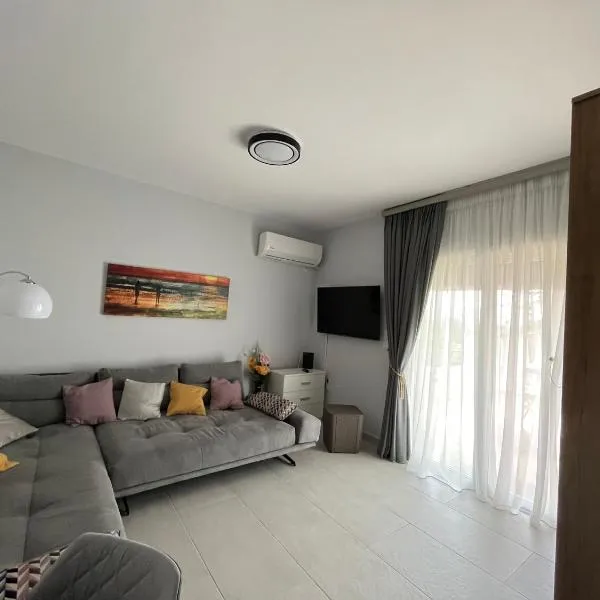 Relax apartment 50m from the sea, hotell Loutrakis