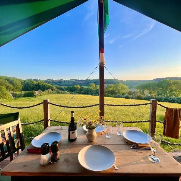 Hakuna Matata Safari Lodge - Sublime, off-grid digital detox with hot tub, hotell sihtkohas Shelsley Walsh