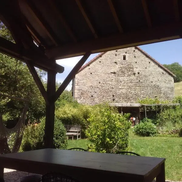 La Maison de Julienne en Bourgogne, hotel din Vielmoulin