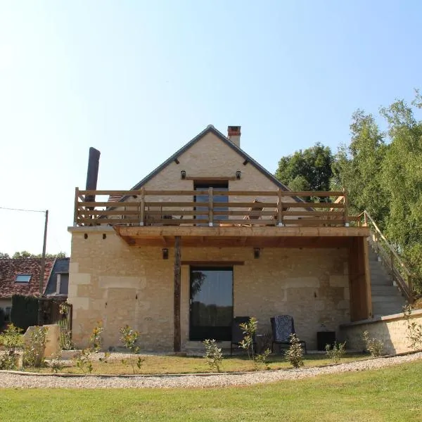 Gîte de la Forge, le Grenier, hotel in Fléré-la-Rivière