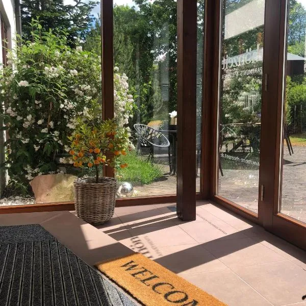 RhönZeit Apartements und Zimmer, hotel v destinaci Hilders
