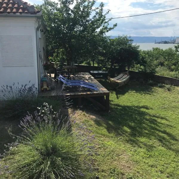 Vila Juliana, hotel v destinaci Kostol