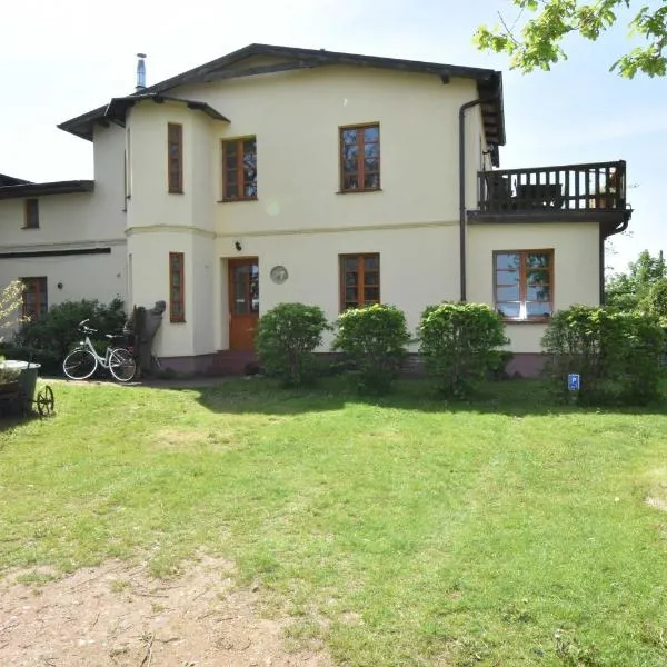 "Villa Seeheim" Ferienobjekt direkt am Wasser OVS 692, Hotel in Güstow