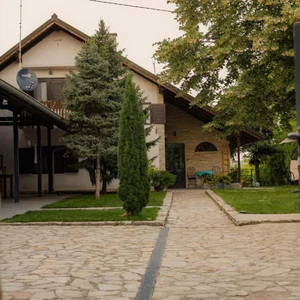 Vila Lio & Restaurant Devojacki Bunar, hotel v destinaci Novi Vladimirovac