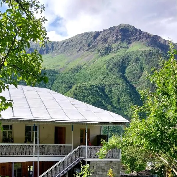 Guesthouse Leno, hotel v destinaci Tsaldashi