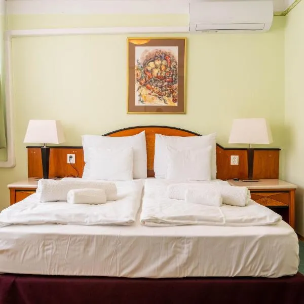 Majerik Hotel – hotel w Hévízie