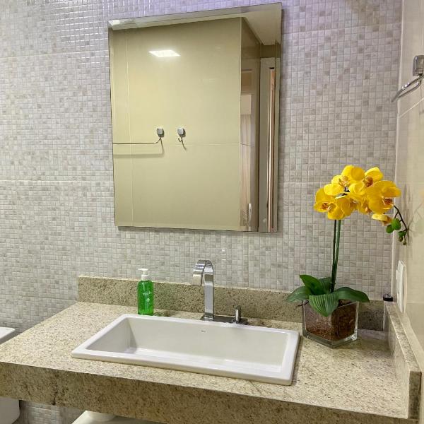 Apartamento confortável, localização extra -recepção 24h- Varanda com vista panorâmica - Foto 3