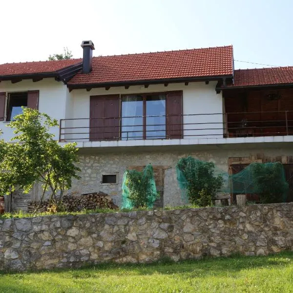 Kuća za odmor Koprivnjak، فندق في Tomaševci