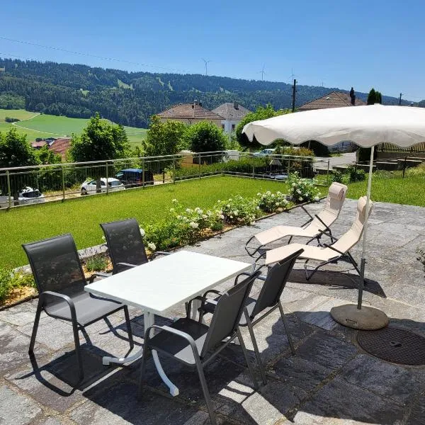 Les petits Rosiers, hotel v destinaci Tramelan