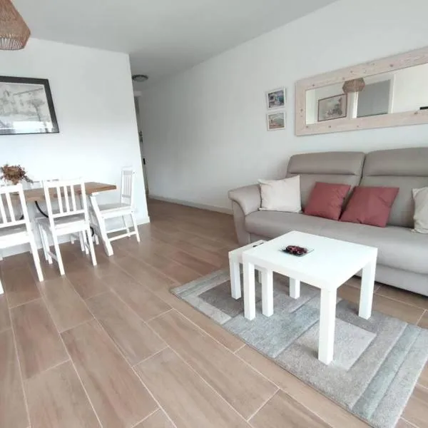 Amplio apartamento con piscina al lado de la playa, hotel v destinaci Platja  d'Aro