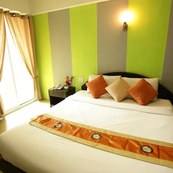 普安皮希广场旅舍，位于南邦的酒店