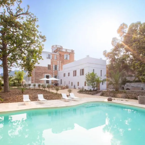 La Bâtisse en Blanc, hotel in Golfe-Juan