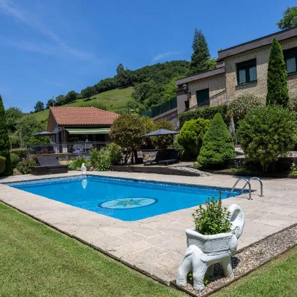SARREN Villa Pool, hotel in Bermeo