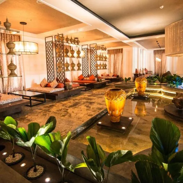 Rose Garden Hotel, hotel v destinaci Yankoun