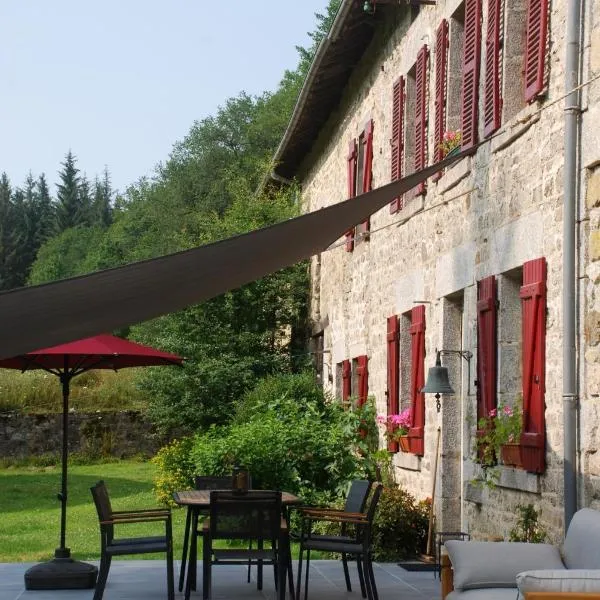 Le Moulin de la Farge B&B, hotel en Saint-Amand-Jartoudeix