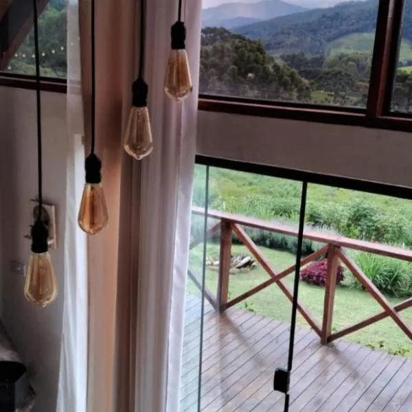 Chalé com vidros e hidromassagem, hotel in São Bento do Sapucaí